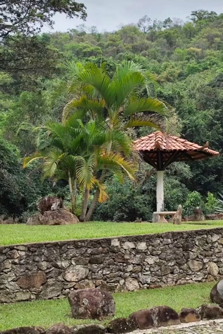 Fazenda Tombador em Itaúna/MG - Quiosque Pedra